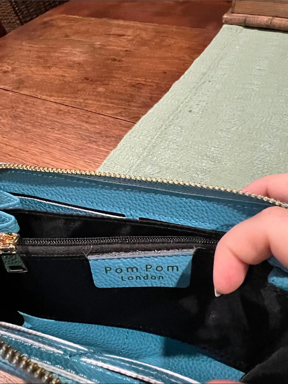NWOT Pom Pom London Chelsea Wallet